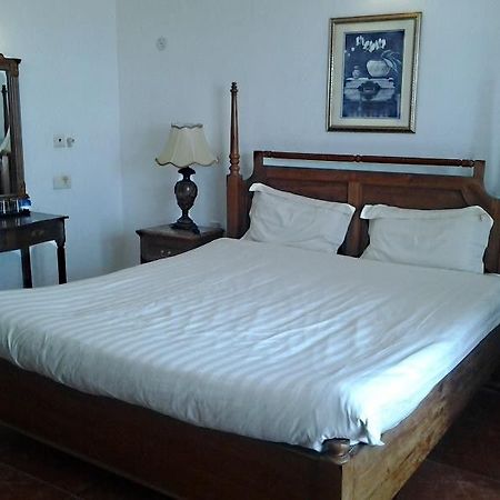 Villa Bayoud Пондичери Екстериор снимка